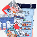 Fundertable Küchen-Textilpaneele mit Illustrationen von Lebensmitteln und Küchenutensilien, kombiniert mit navyblauem Waffelstoff und Aufhängeschlaufen