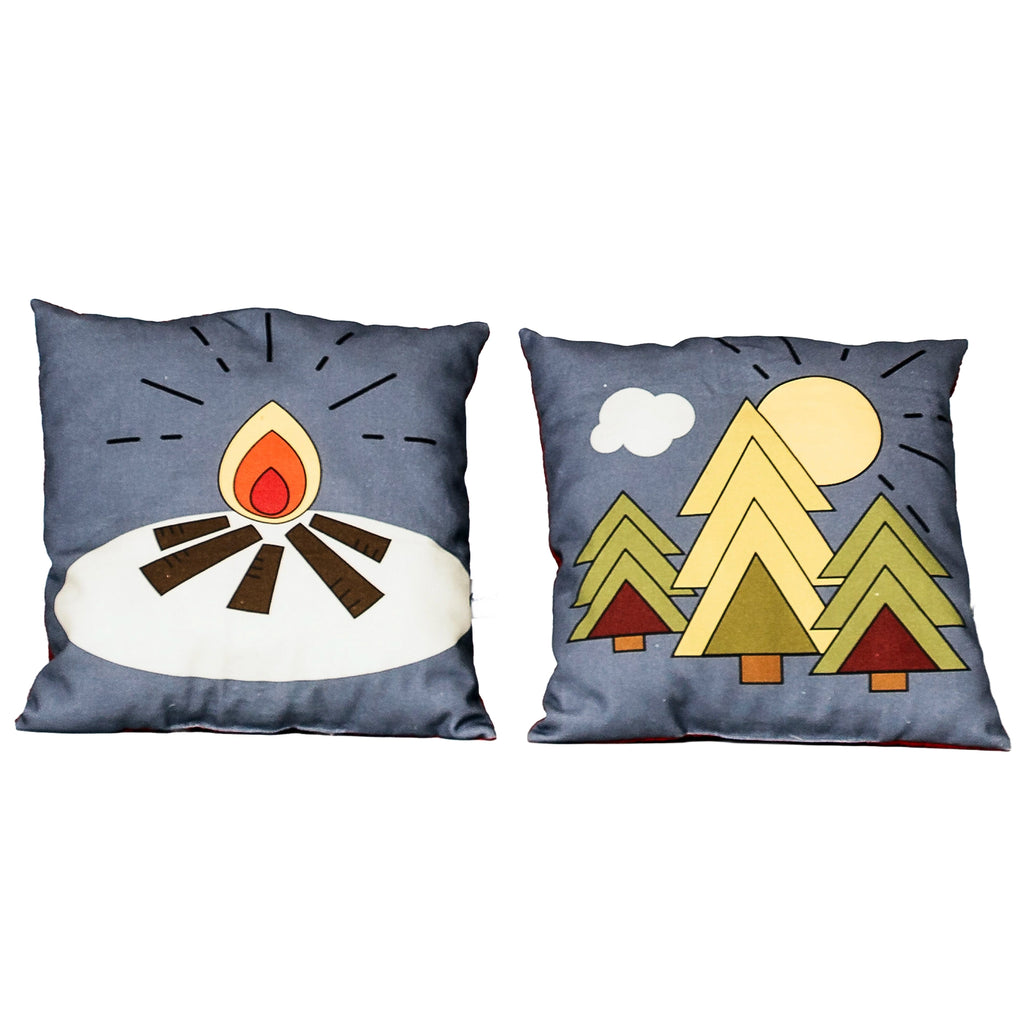 Fundertable Kissen im Camping-Design mit Motiven von Lagerfeuer und Wald